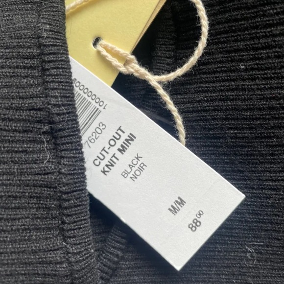 Cut out knit mini aritzia - Picture 3 of 3